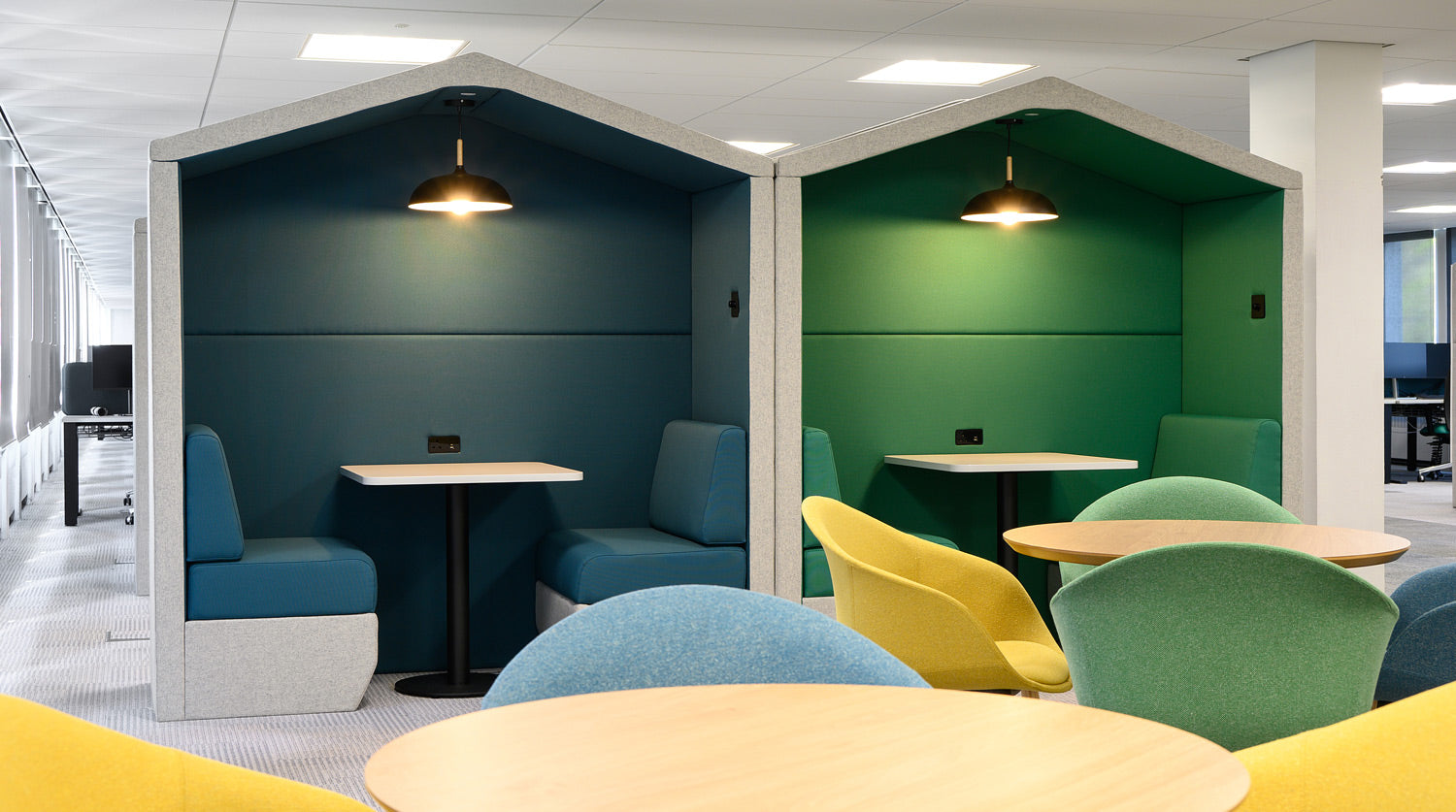 jdd bea 2 seat meeting pod without floor, in a university.