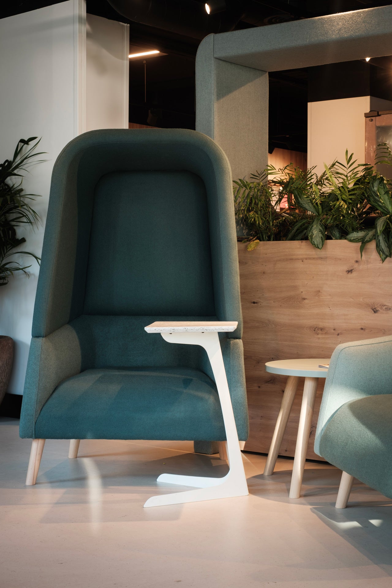 Nora Sofa Den | Privacy Seating for Modern Workspaces – jddfurniture