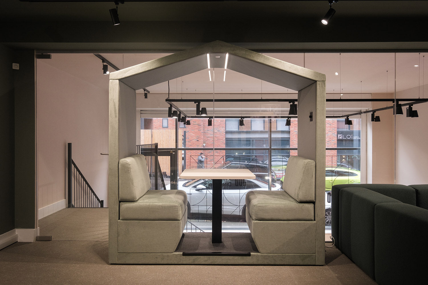 jdd bea 2 seat open sided meeting pod