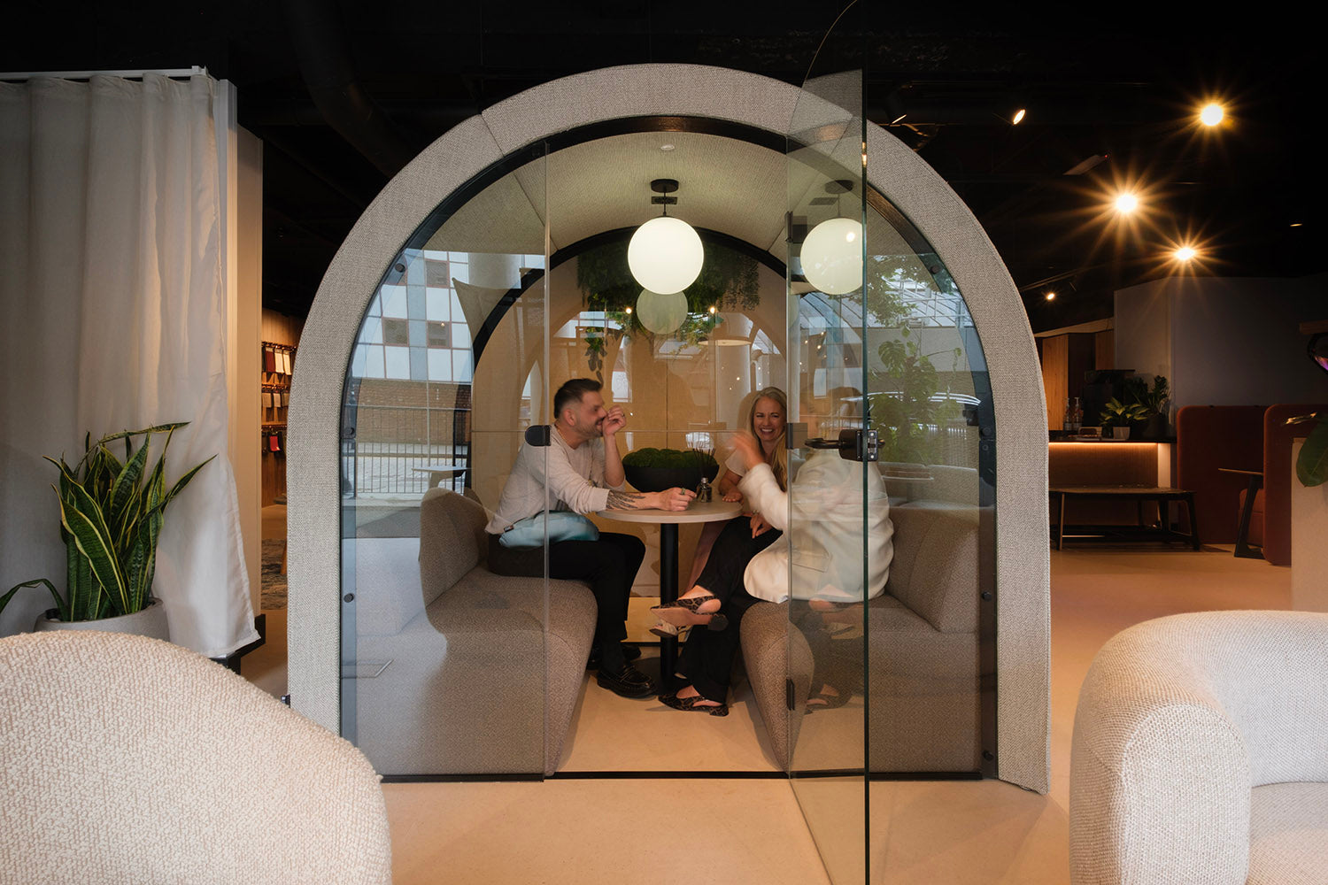 jdd archie meeting pod with glass door
