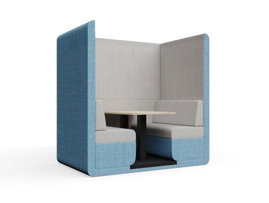 Bob 4 seats No Roof with End Wall With Table